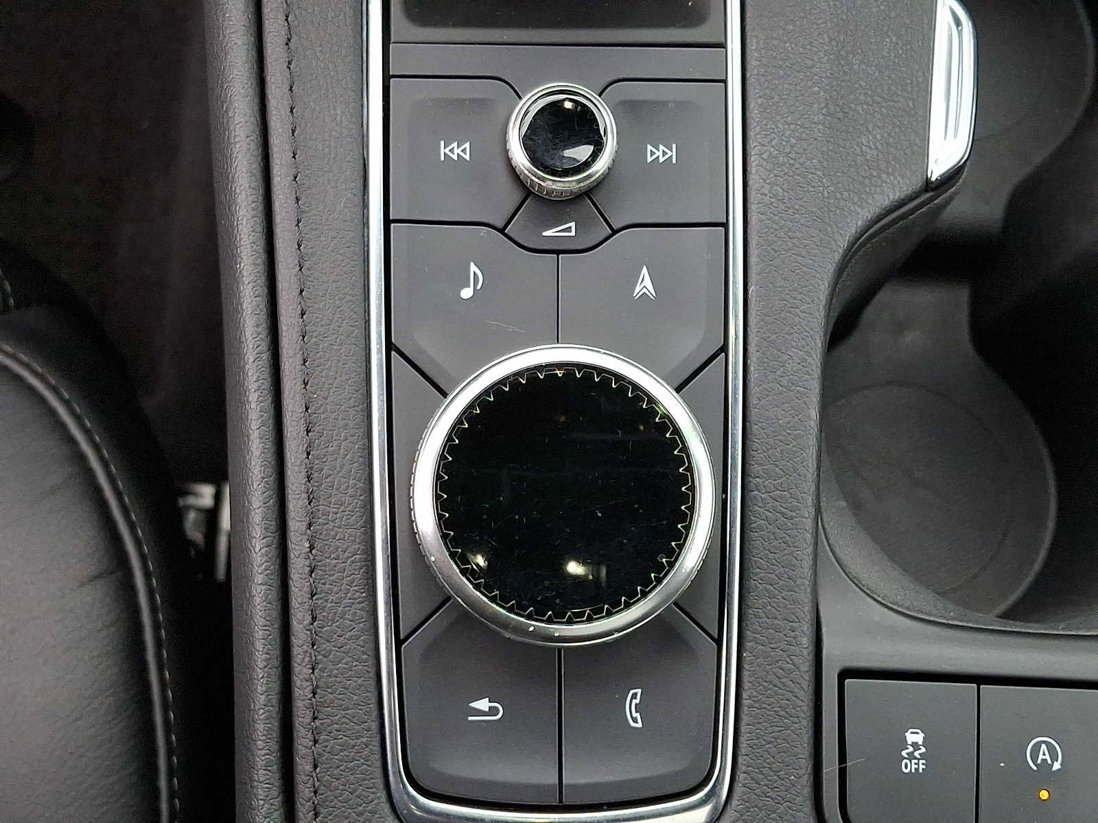 Used 2023 Cadillac XT4 Premium Luxury AWD/4WD image 26