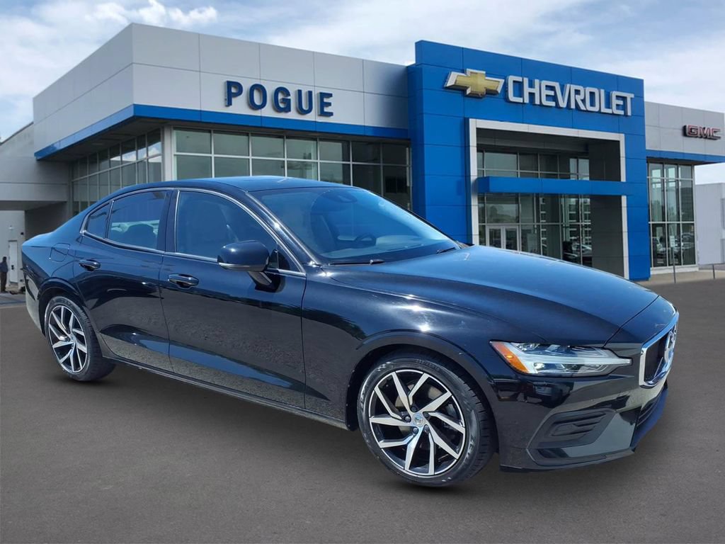 Used 2020 Volvo S60 T5 Momentum w/ Protection Package FWD video 1