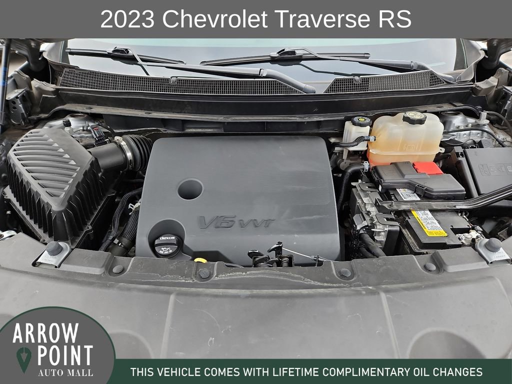 Used 2023 Chevrolet Traverse RS image 14