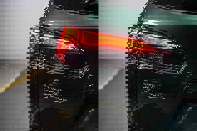 Certified 2022 Toyota Corolla Cross XLE w/ Convenience Package image 11