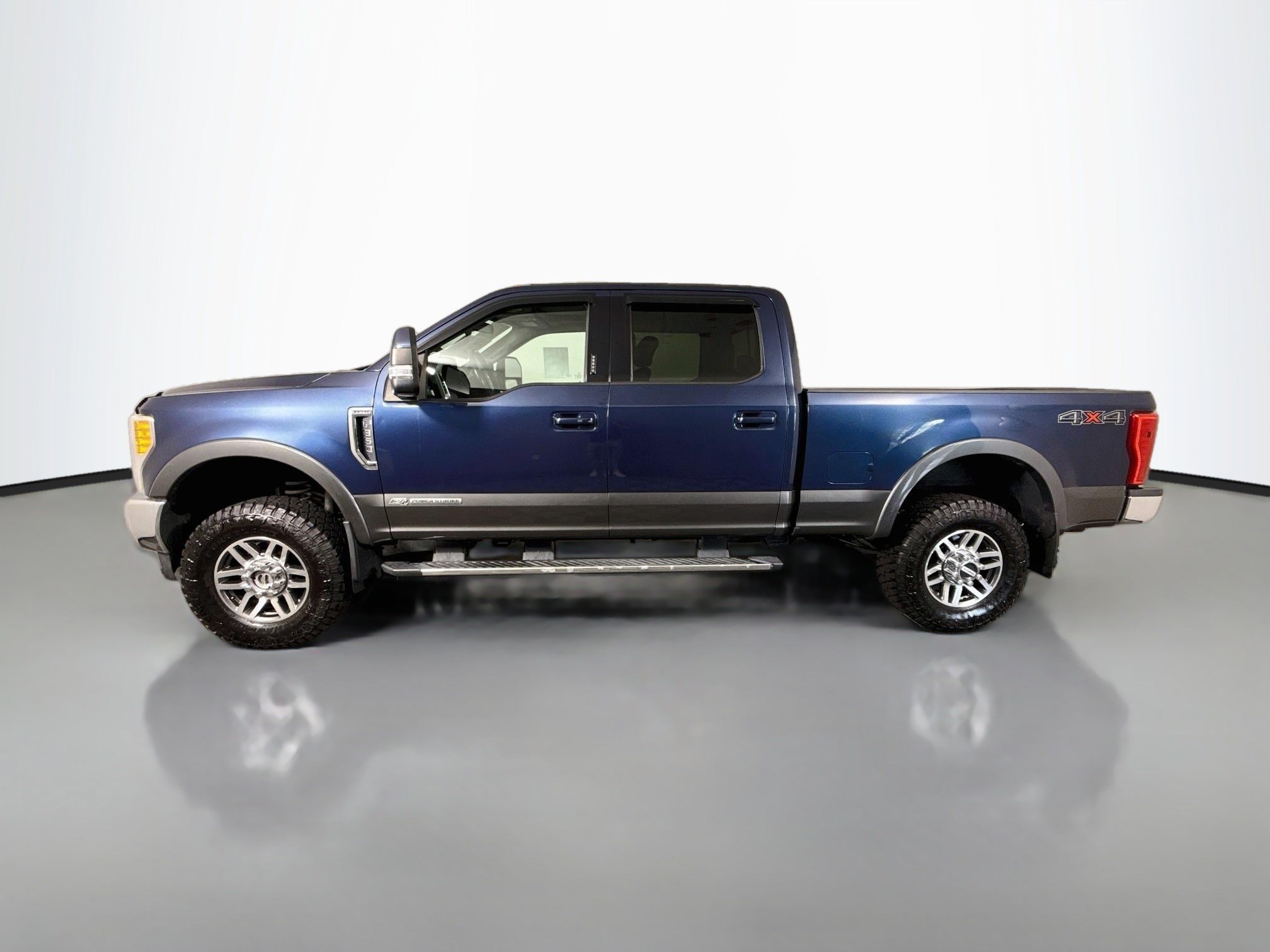Used 2017 Ford F350 Lariat w/ Lariat Ultimate Package AWD/4WD image 6