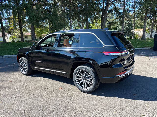 New 2027 Jeep Grand Cherokee Summit AWD/4WD image 8