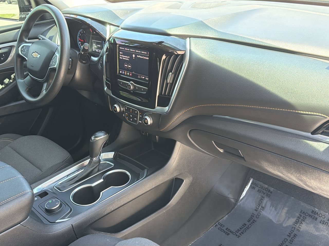Used 2020 Chevrolet Traverse LS AWD/4WD image 11