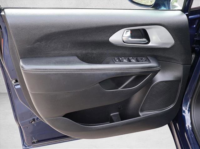 Used 2019 Chrysler Pacifica Touring Plus w/ S Appearance Package FWD image 5