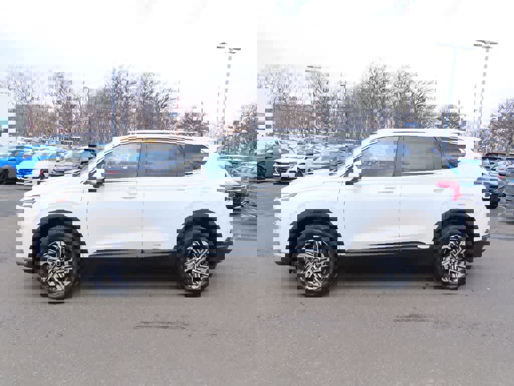 Used 2022 Hyundai Santa Fe SE image 3