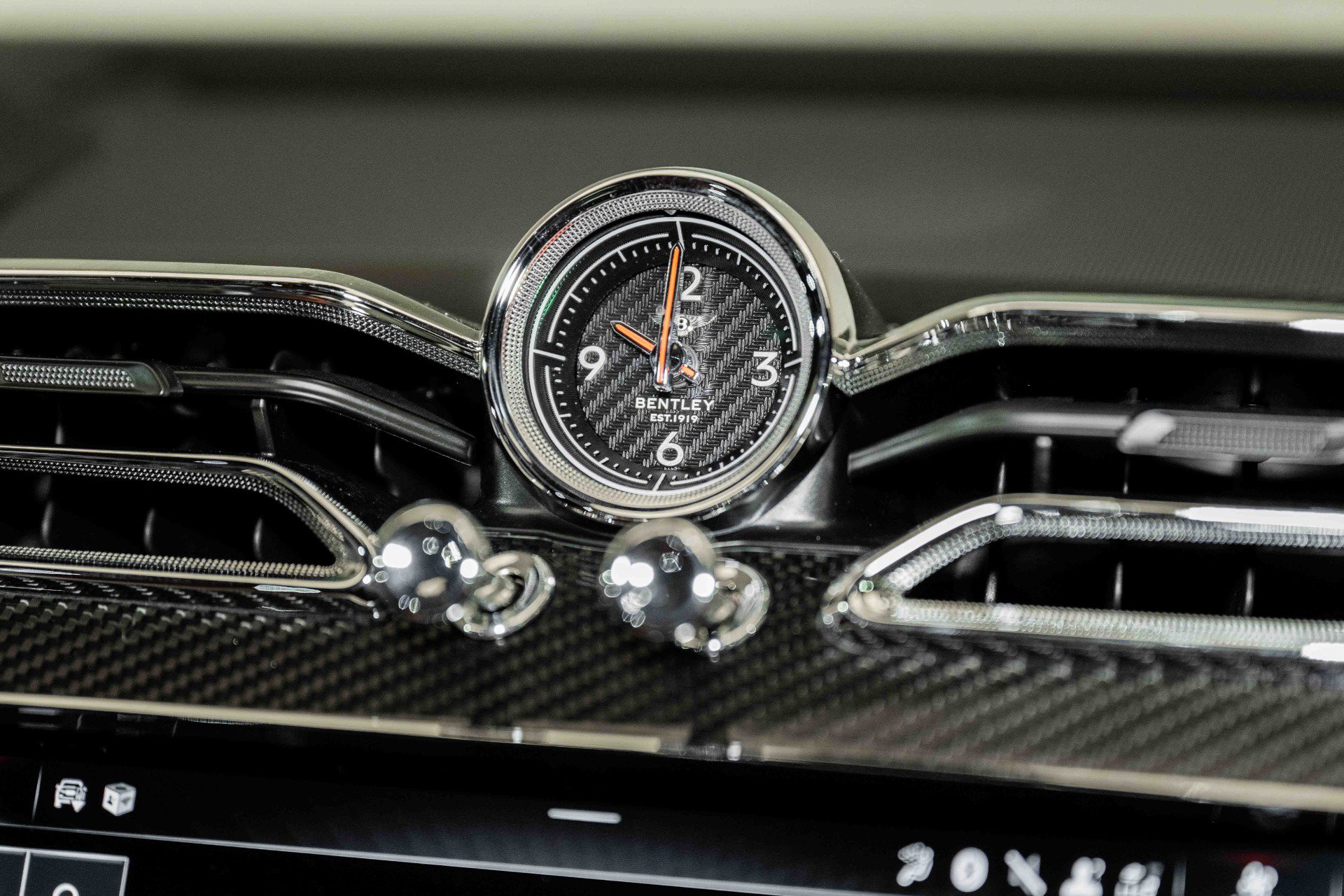 New 2024 Bentley Bentayga Extended Wheelbase image 35