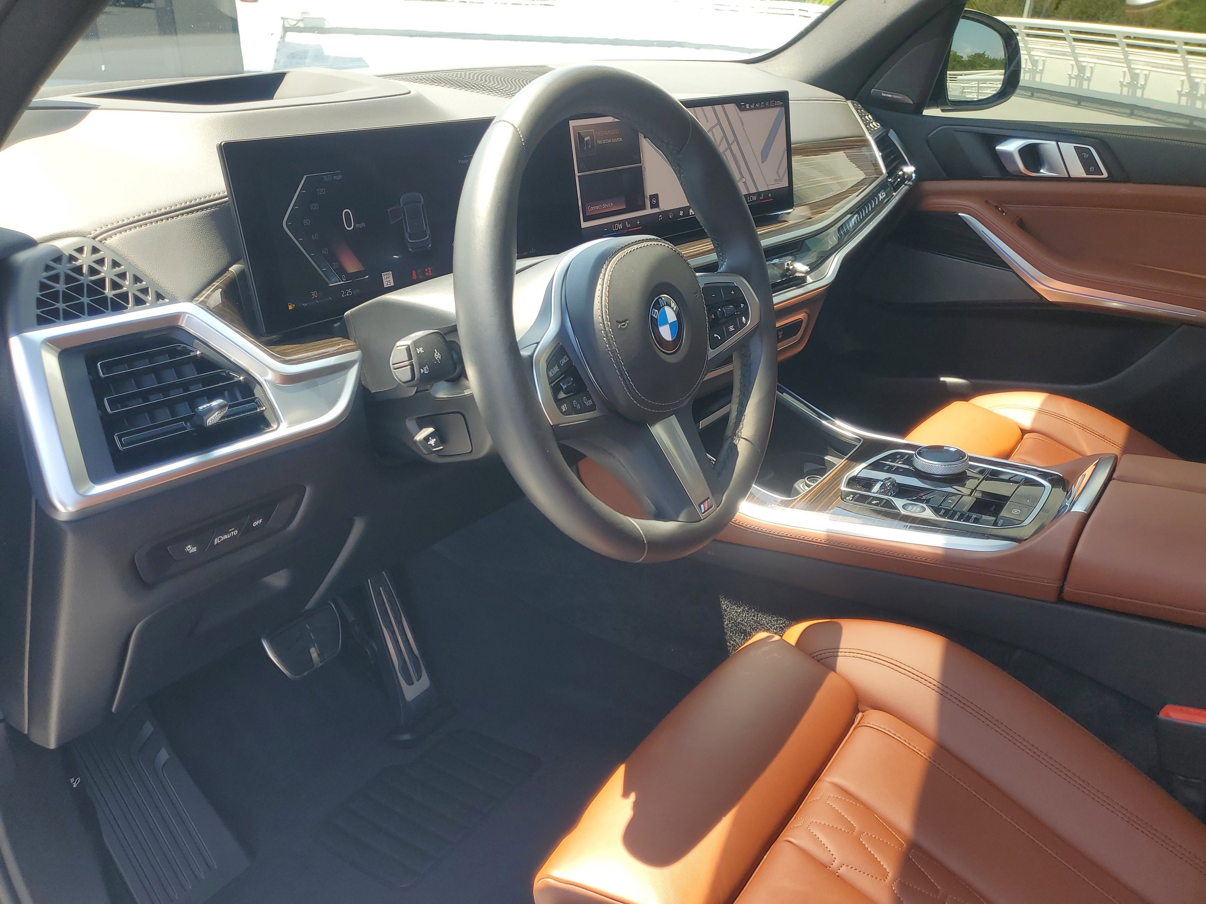 Used 2025 BMW X5 sDrive40i w/ Executive Package RWD image 17