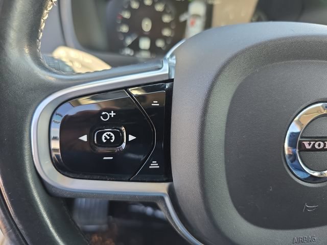 Used 2017 Volvo XC90 T6 Momentum w/ Vision Package AWD/4WD image 21
