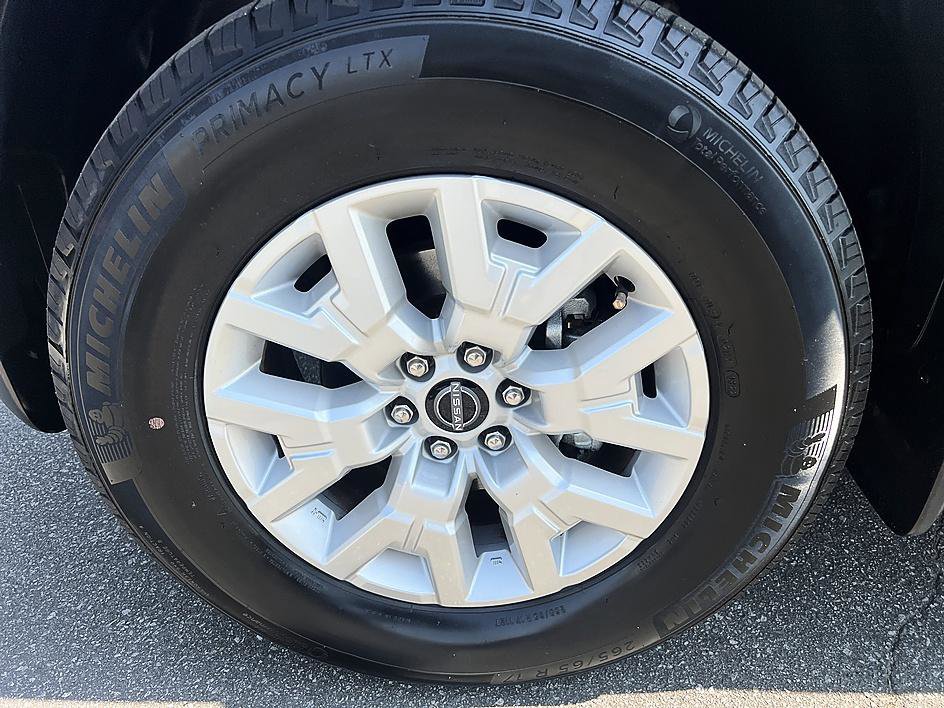 Certified 2022 Nissan Frontier SV w/ Technology Package RWD image 9
