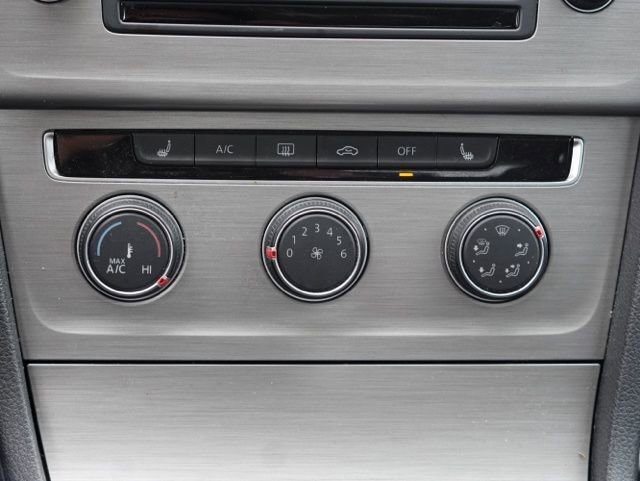 Used 2017 Volkswagen Golf Wolfsburg Edition image 25