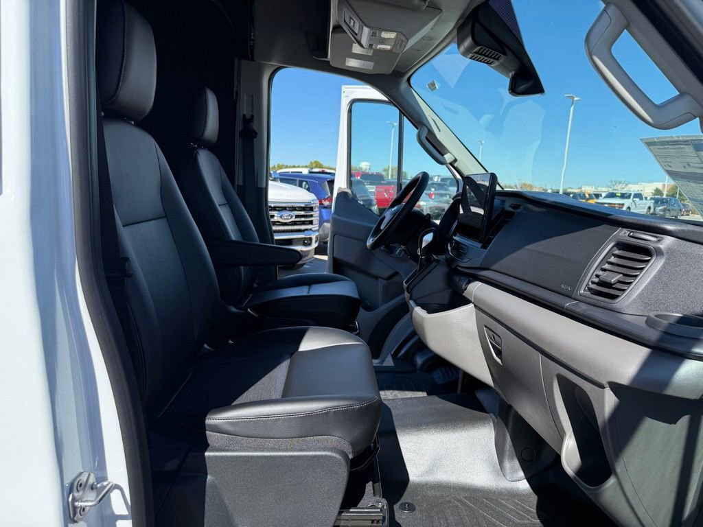 New 2026 Ford Transit 250 148 Medium Roof w/ Load Area Protection Package image 12