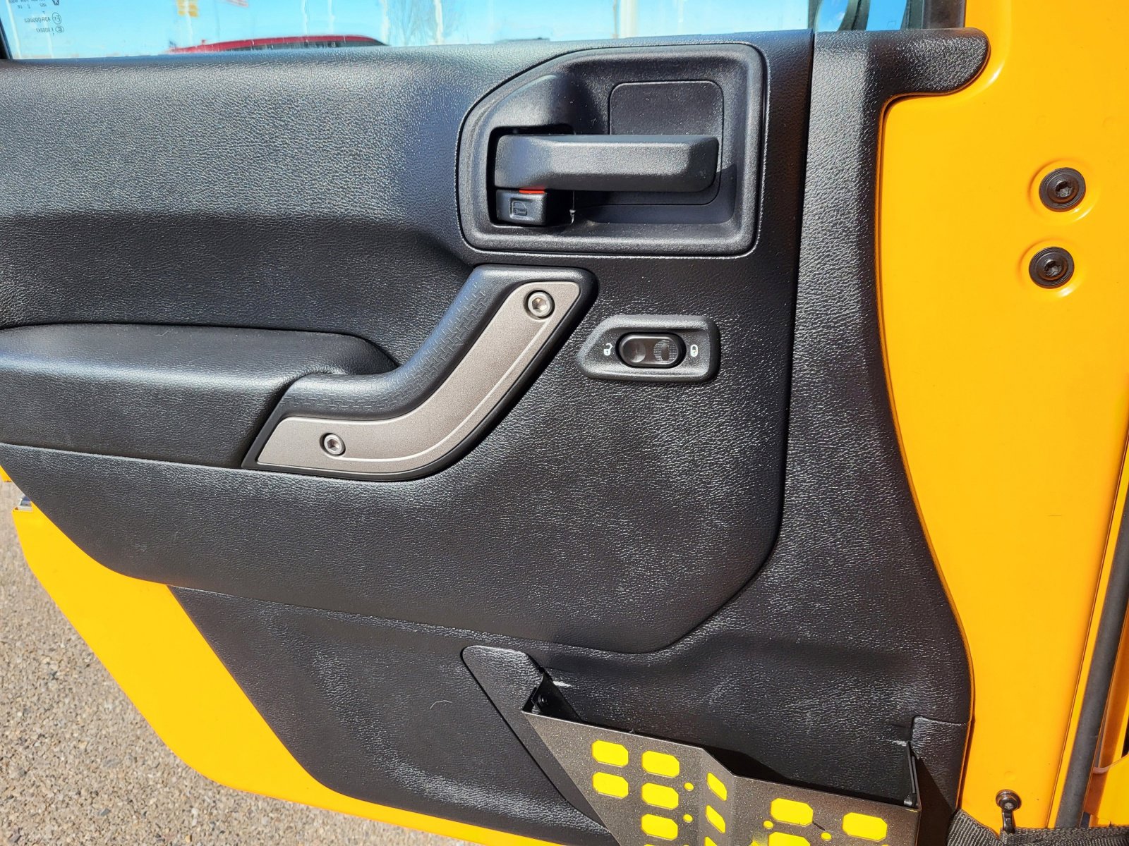 Used 2012 Jeep Wrangler Unlimited Sport image 14