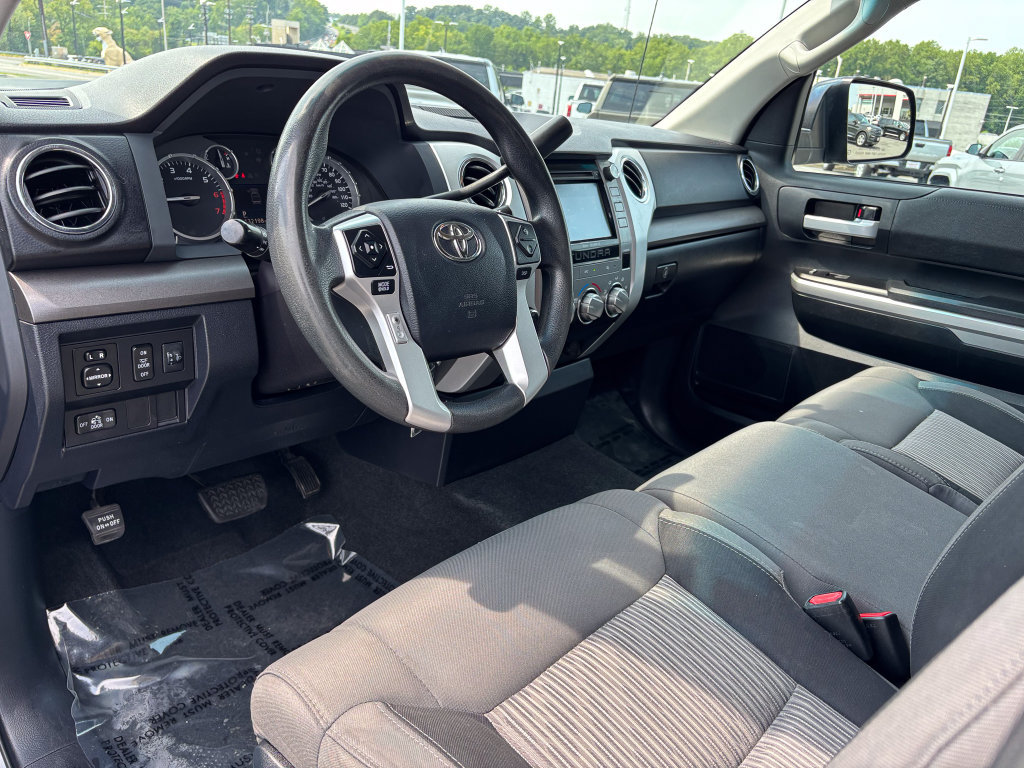 Used 2017 Toyota Tundra SR5 AWD/4WD image 17
