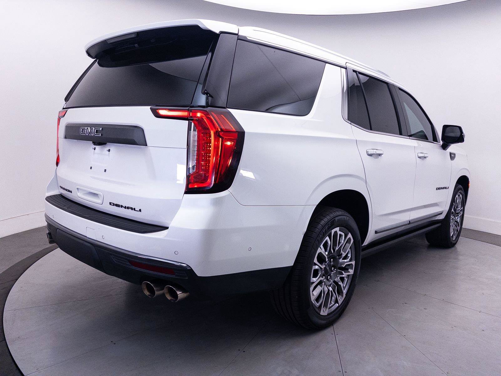 Used 2023 GMC Yukon Denali Ultimate AWD/4WD image 24