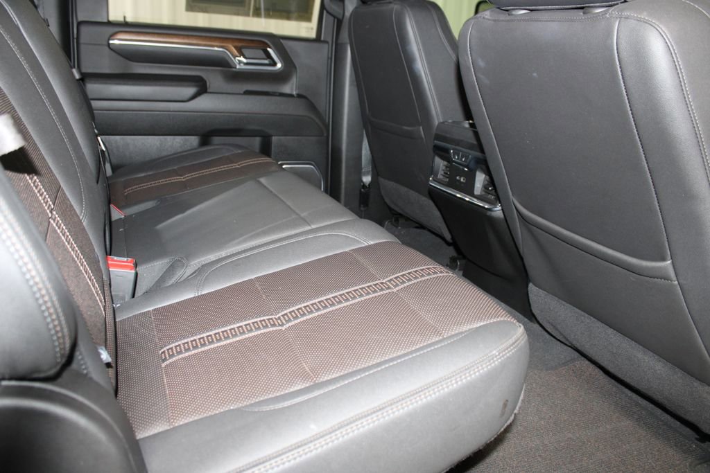 Used 2024 Chevrolet Silverado 2500 High Country image 31
