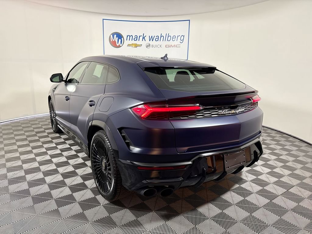 Used 2025 Lamborghini Urus SE image 3
