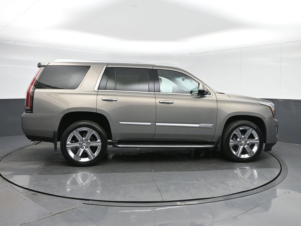 Used 2017 Cadillac Escalade Premium Luxury image 8