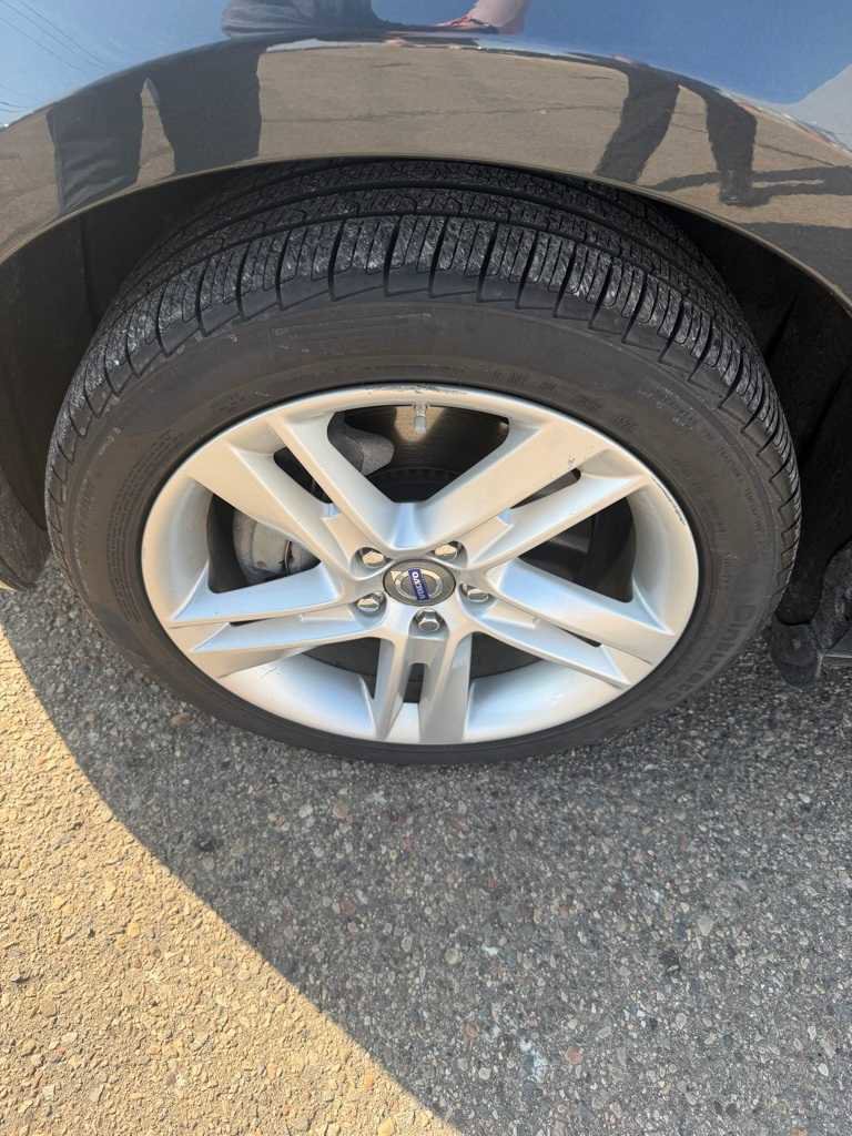 Used 2014 Volvo S60 T5 w/ Climate Package image 16