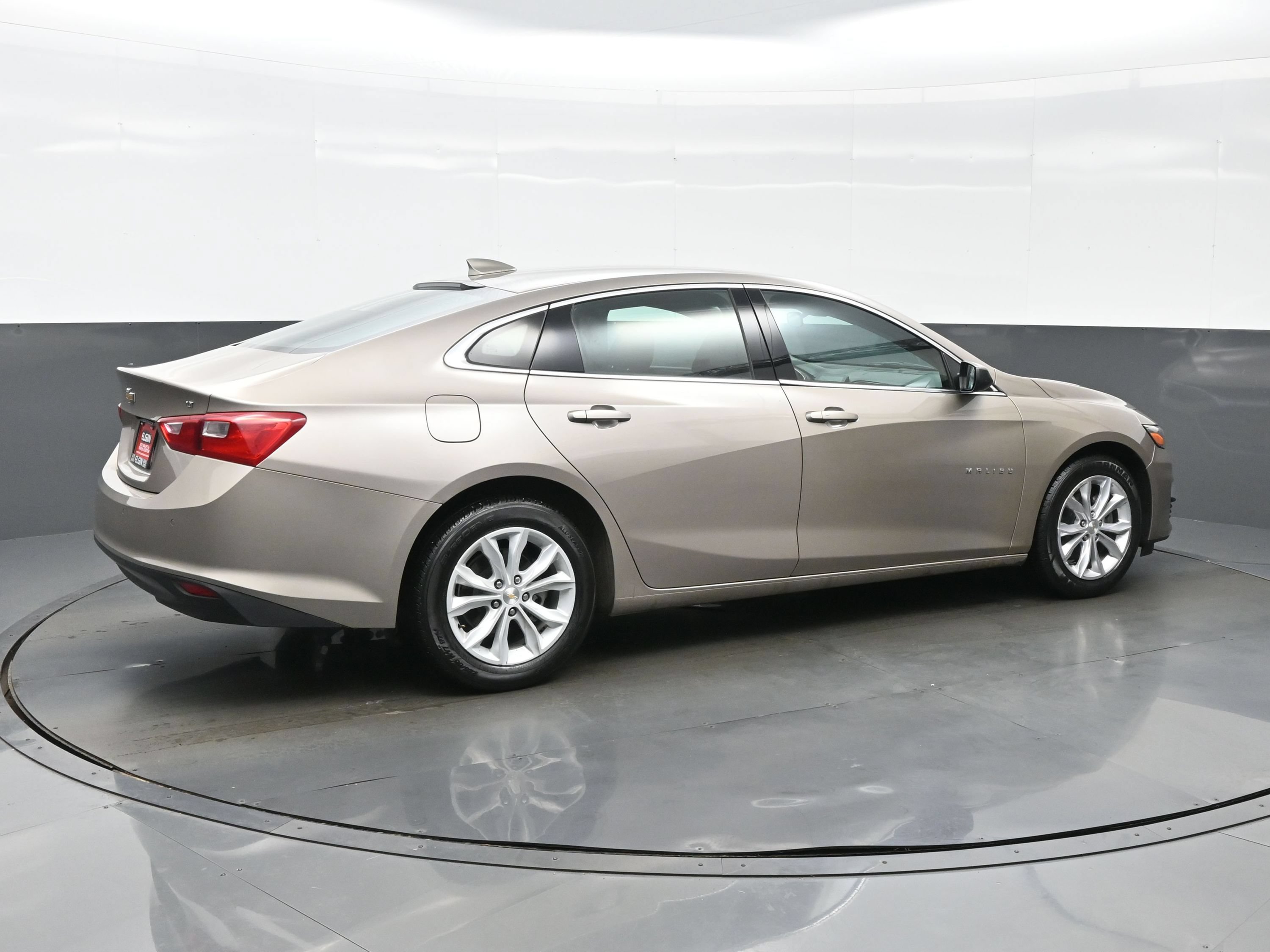 Used 2023 Chevrolet Malibu LT w/ Driver Confidence Package FWD image 6