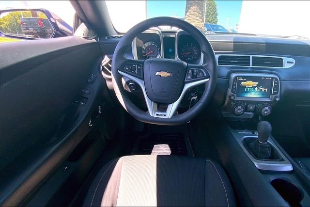 Used 2015 Chevrolet Camaro SS w/ SS Performance Package RWD image 5