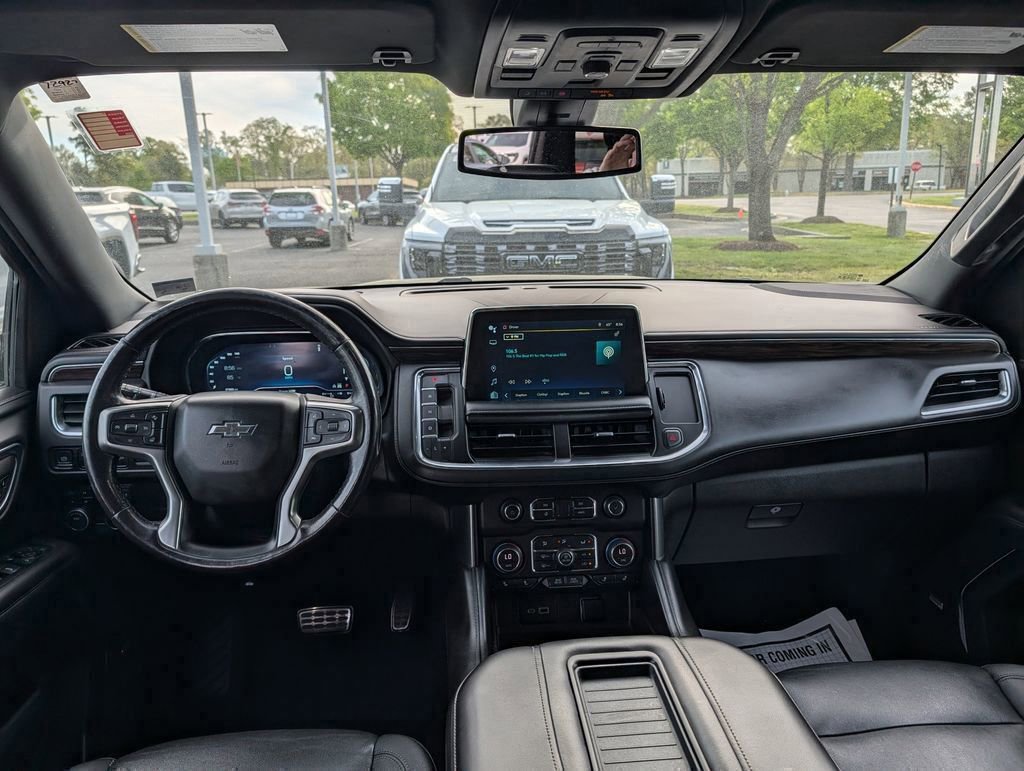 Used 2022 Chevrolet Tahoe Z71 w/ Luxury Package AWD/4WD image 10