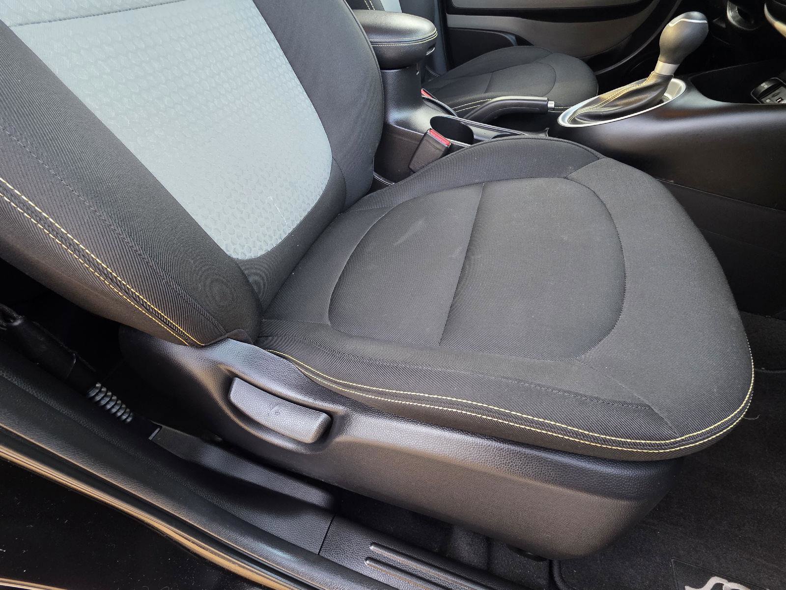 Used 2014 Kia Soul + image 24