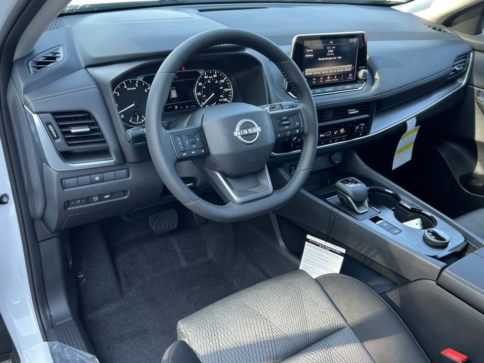 Used 2026 Nissan Rogue SV image 13