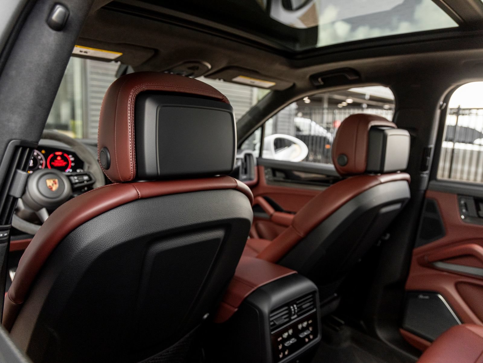 New 2026 Porsche Cayenne GTS AWD/4WD image 28