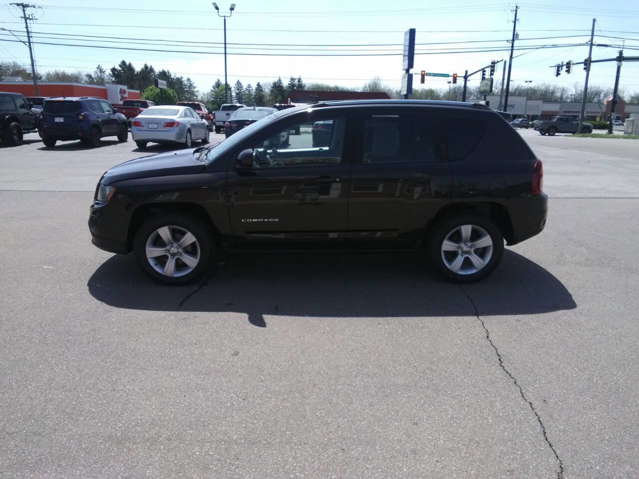 Used 2014 Jeep Compass Latitude image 29
