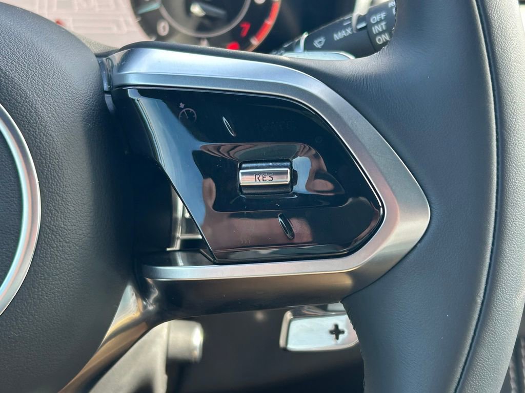 Used 2024 Jaguar F-PACE R-Dynamic S image 43