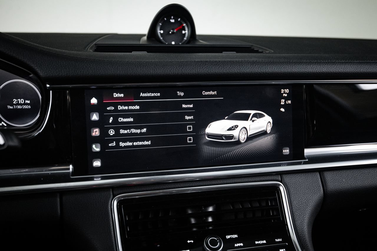 Certified 2023 Porsche Panamera image 18