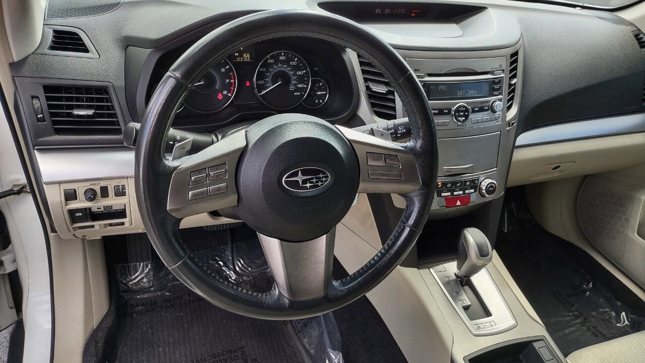 Used 2010 Subaru Outback 2.5i Premium w/ Popular Equipment Group 1B image 13