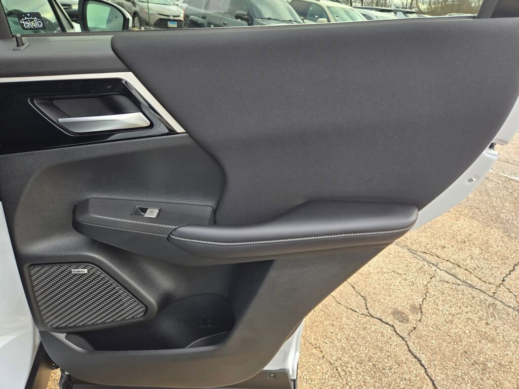 New 2026 Mitsubishi Outlander ES AWD/4WD image 8