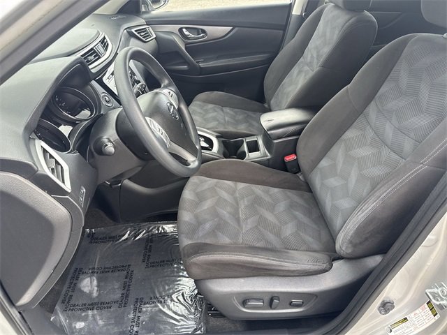 Used 2016 Nissan Rogue SV image 14