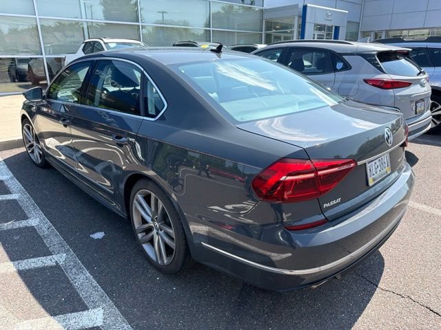 Used 2017 Volkswagen Passat 1.8T R-Line FWD image 6