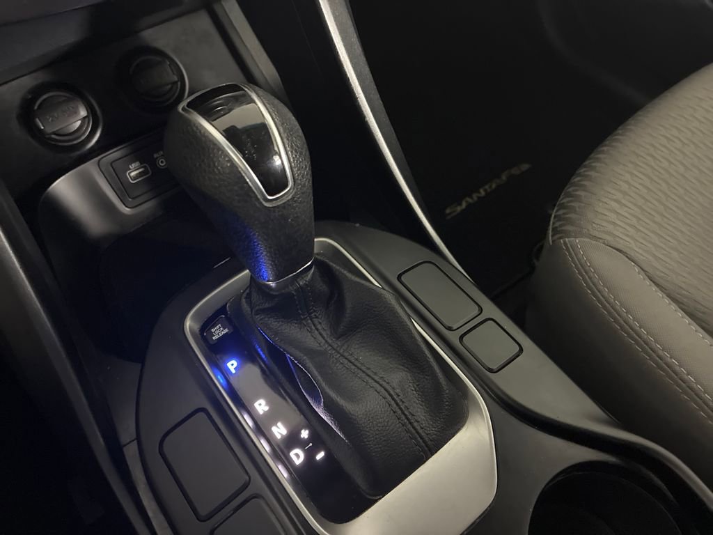 Used 2018 Hyundai Santa Fe SE image 16