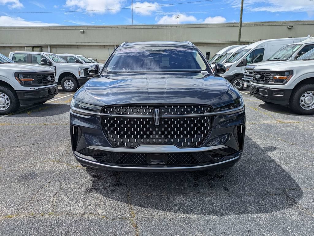Used 2024 Lincoln Nautilus Reserve w/ Equipment Group 202A AWD/4WD image 10