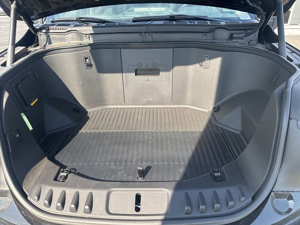 Used 2025 Ford F150 Lightning XLT AWD/4WD image 24