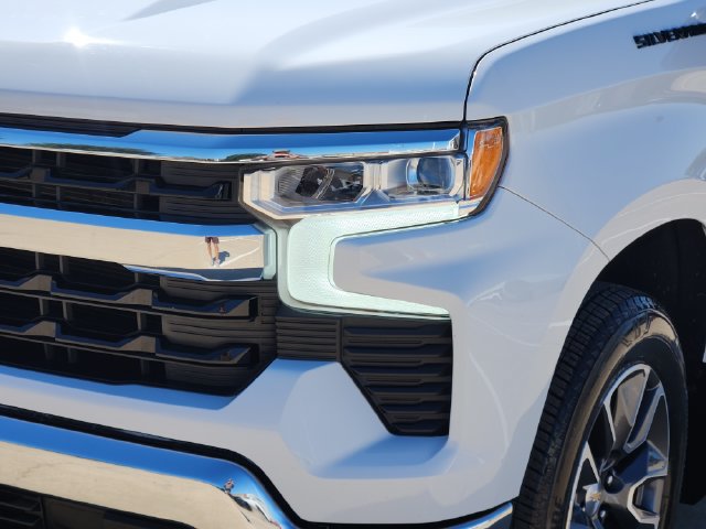 Used 2024 Chevrolet Silverado 1500 LT w/ Leather Package RWD image 17