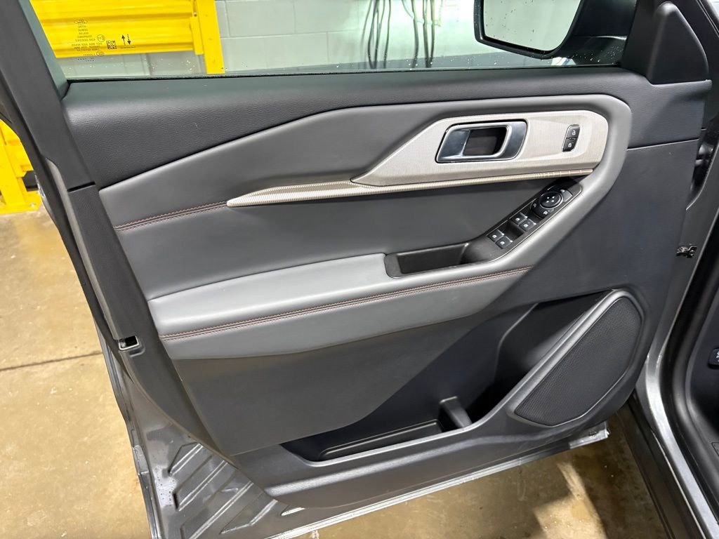 New 2026 Ford Explorer Active w/ Active Comfort Package image 21