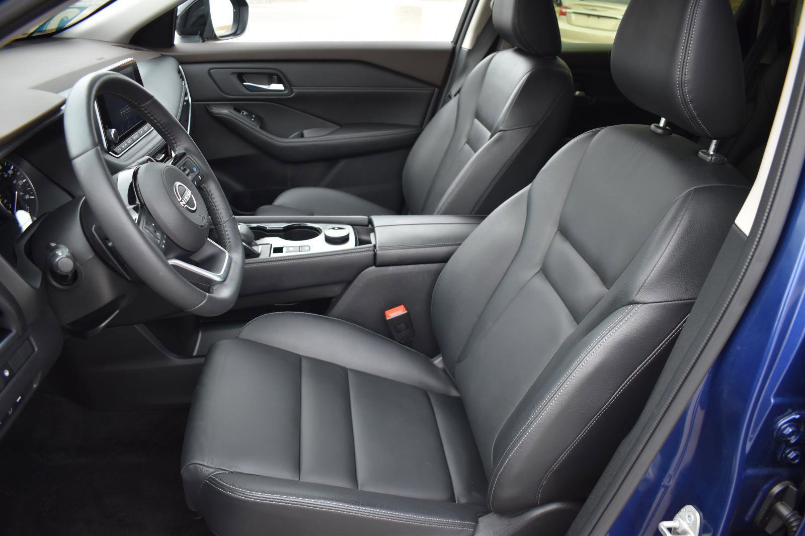 Used 2023 Nissan Rogue SL image 26