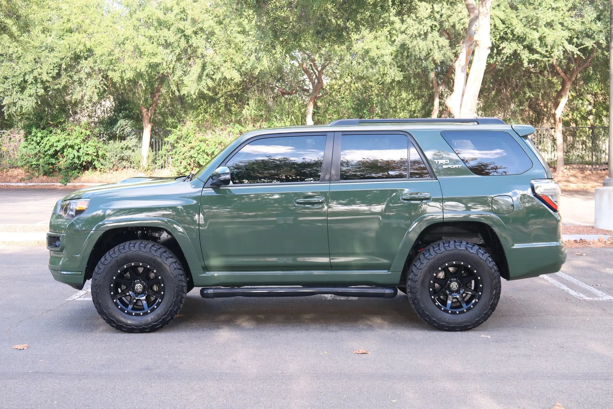 Used 2022 Toyota 4Runner TRD Sport w/ Technology Package AWD/4WD image 4