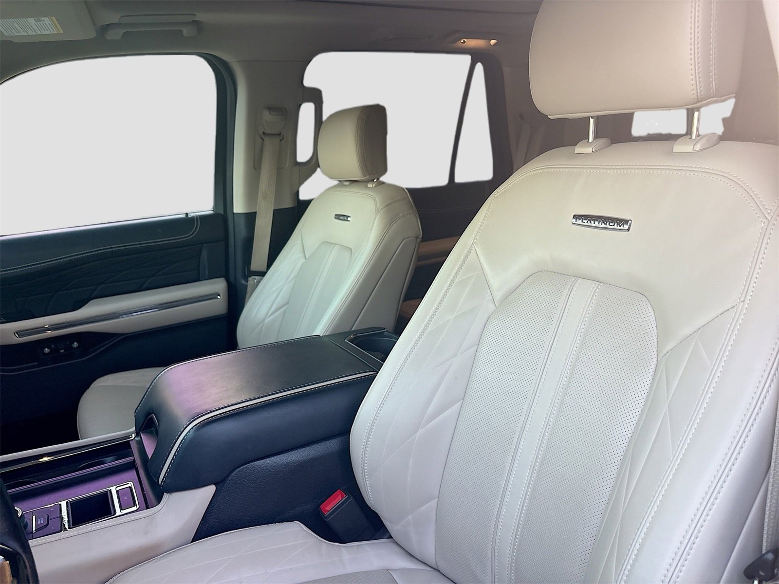 Used 2022 Ford Expedition Platinum image 22