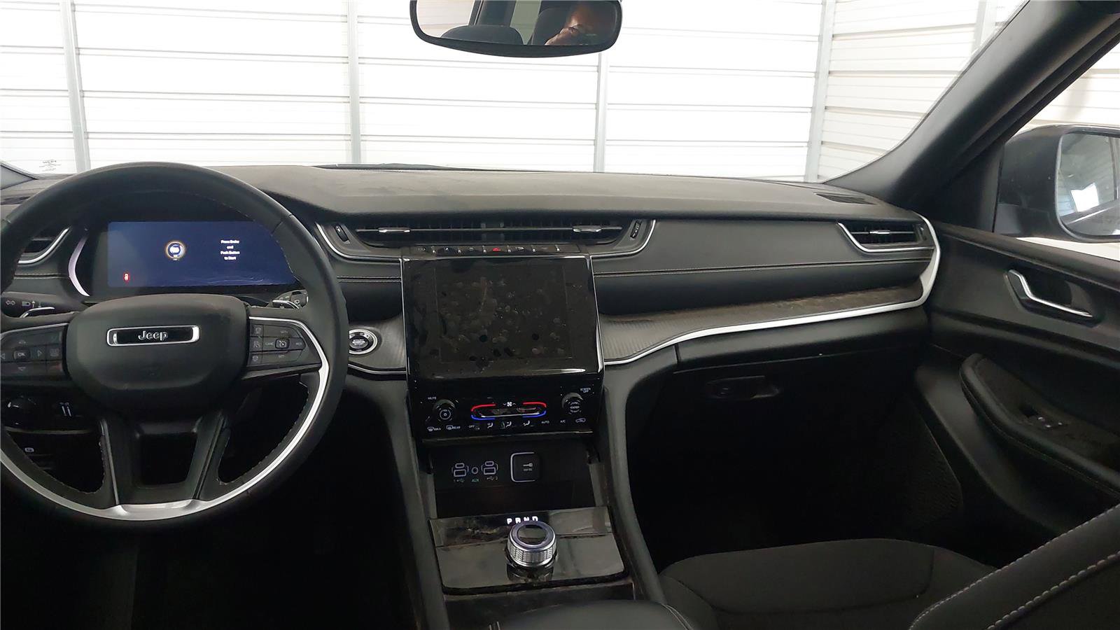 Used 2024 Jeep Grand Cherokee L Laredo image 19