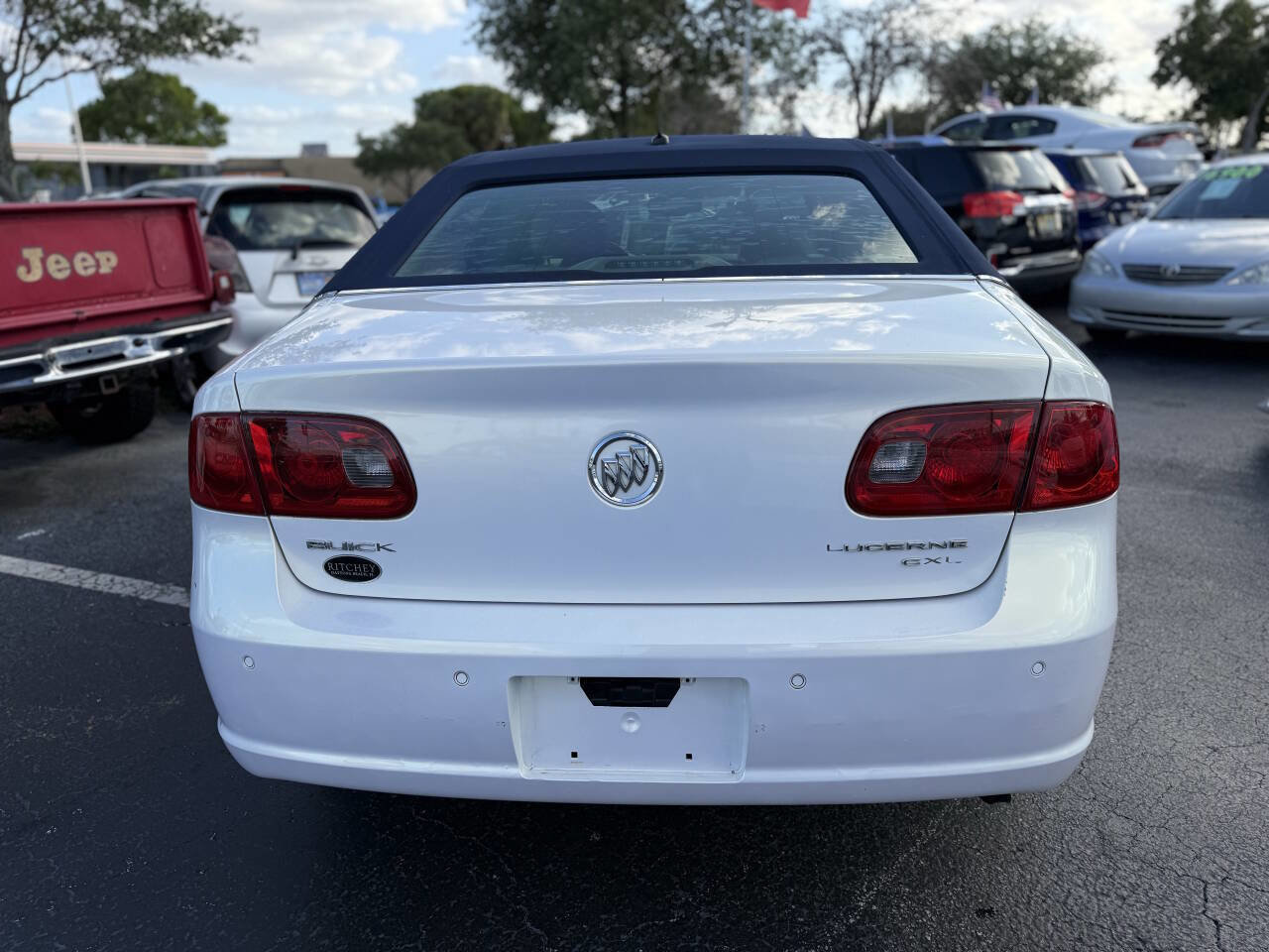 Used 2007 Buick Lucerne CXL w/ Luxury Package FWD image 5