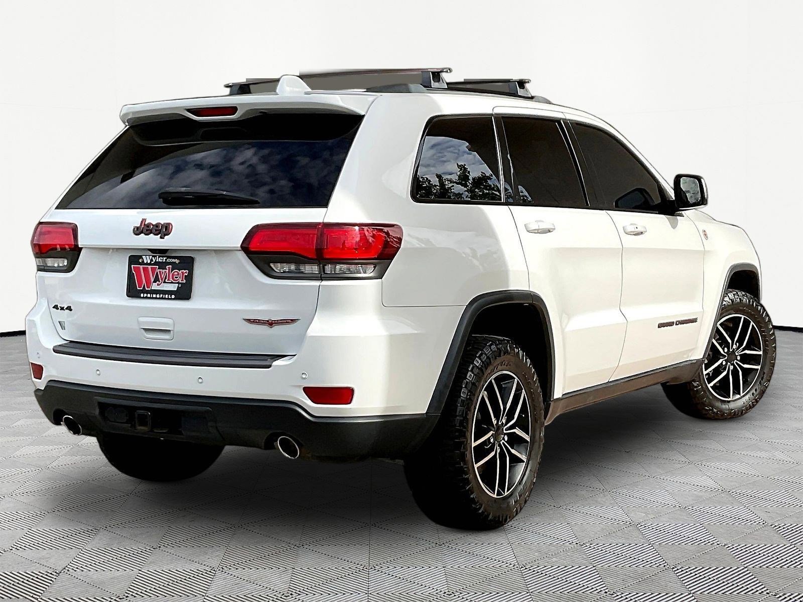 Used 2019 Jeep Grand Cherokee Trailhawk AWD/4WD image 6