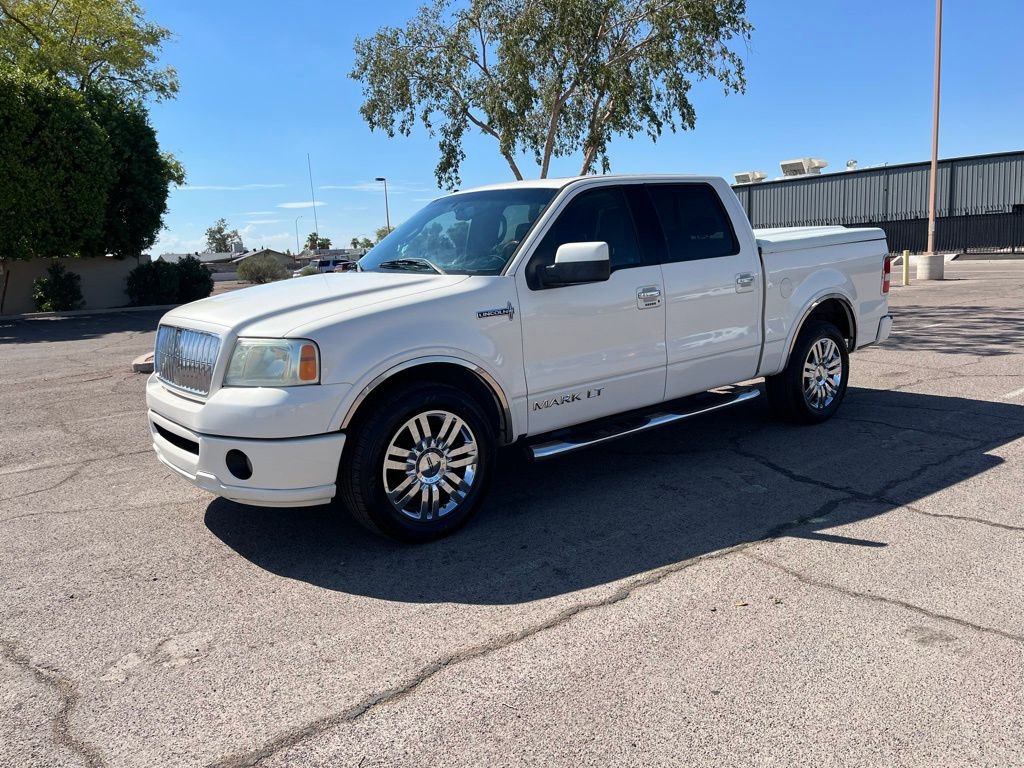 Used 2008 Lincoln Mark LT 2WD image 4