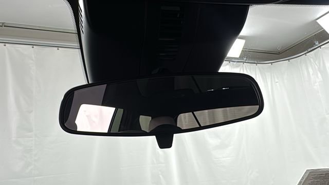 Used 2025 Chevrolet Traverse LT image 34