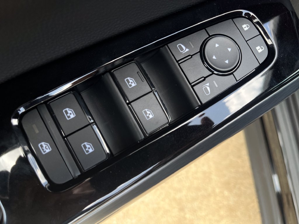 New 2026 Nissan Pathfinder SL FWD image 11