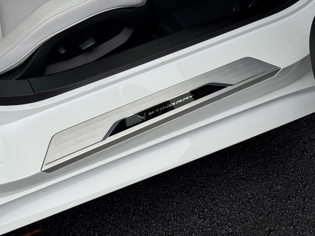 Used 2023 Chevrolet Corvette Stingray Convertible w/ Z51 Performance Package image 23